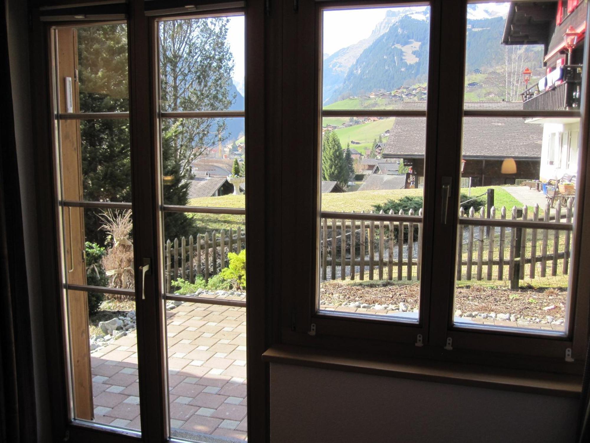 Mom - Alpine Boutique Apartments, Chalet Fagus, Terrace Studio Grindelwald Exterior photo
