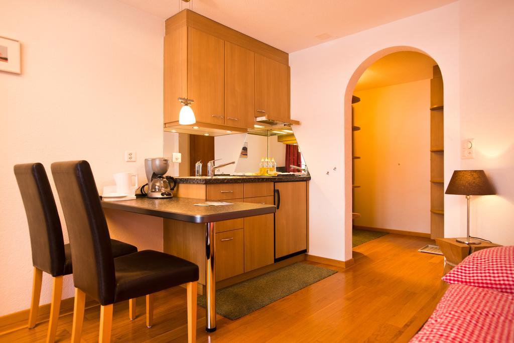 Mom - Alpine Boutique Apartments, Chalet Fagus, Terrace Studio Grindelwald Room photo